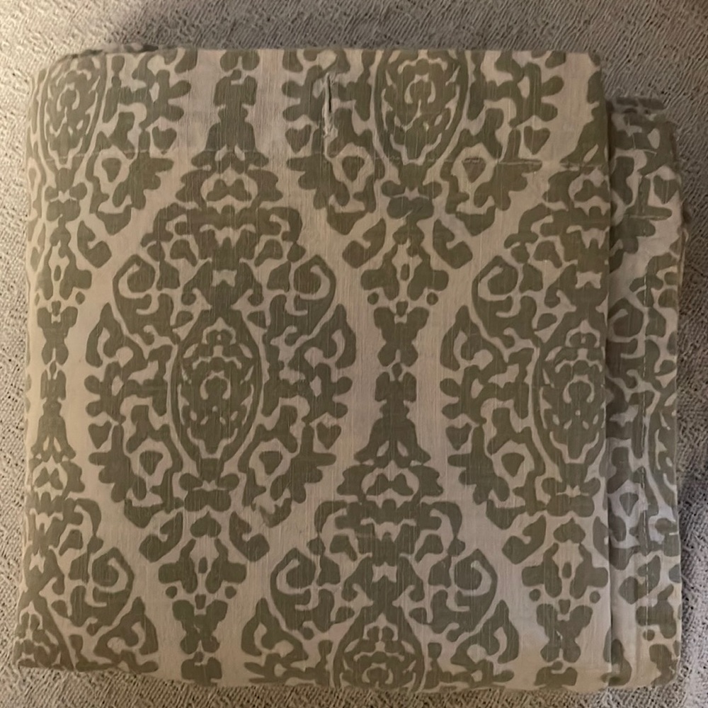 Target threshold shower curtain, great condition, French country/farmhouse style